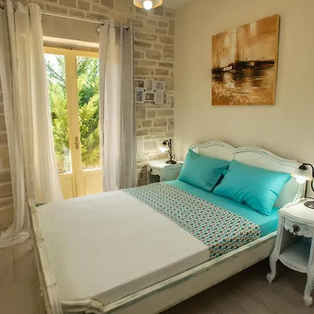 Kornaros Villa *