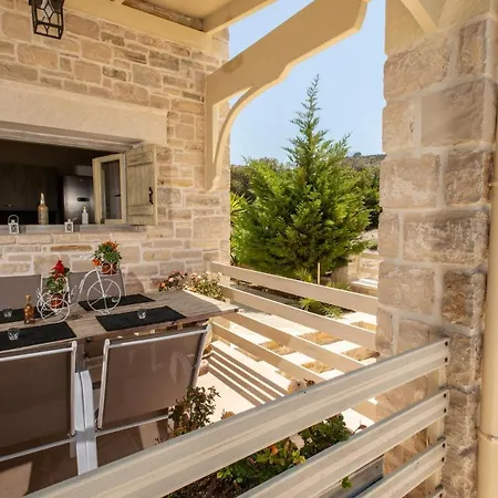 Villa Kornaros *